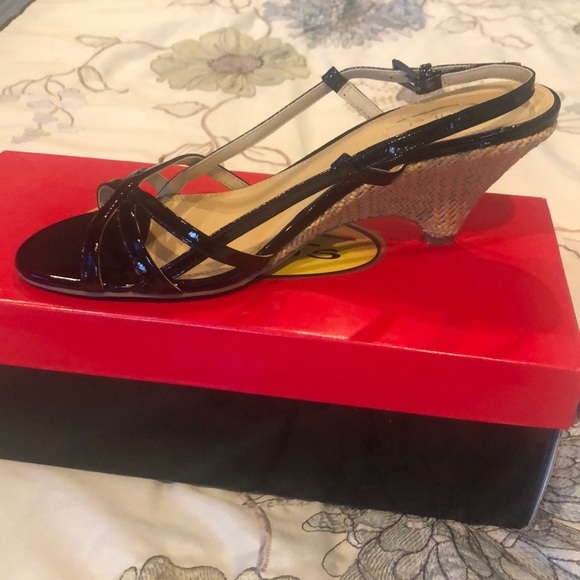 Talbots Strappy Wedge - Picture 3 of 11